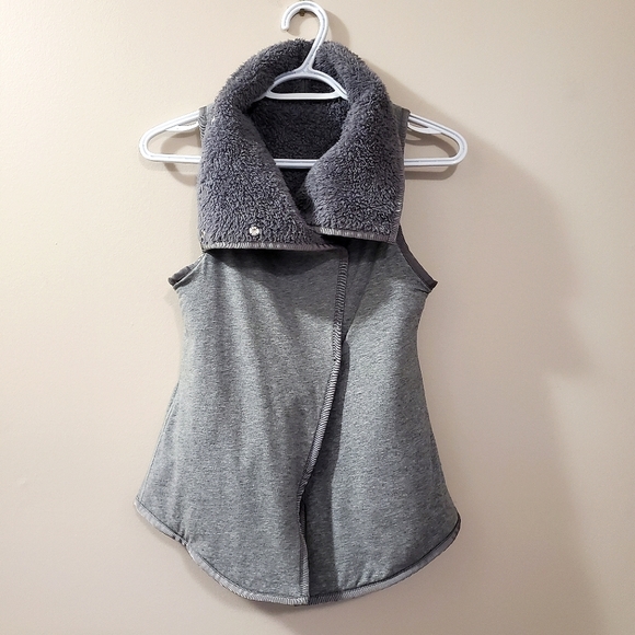Ivivva (by Lululemon) - Girls Reversible Sherpa Vest - Size 10 - Picture 1 of 6